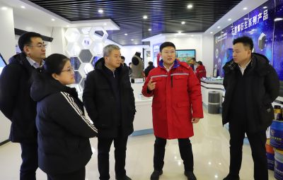 中國建設(shè)銀行黑龍江省分行黨委書記、行長王東一行到寶泰隆走訪調(diào)研
